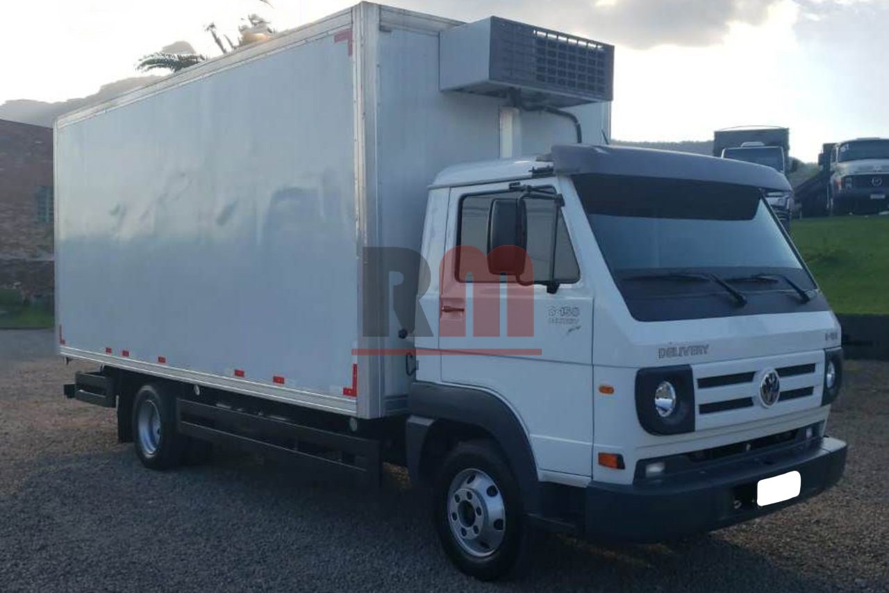 VOLKSWAGEN 8 150 2011