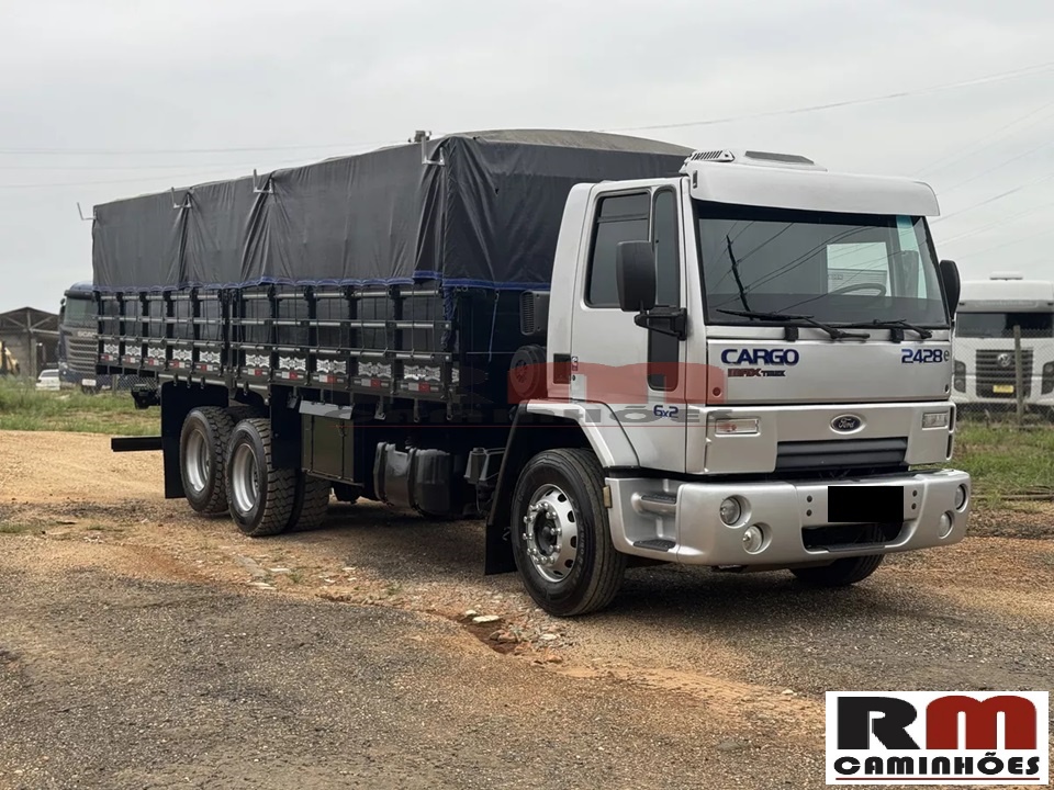 Ford Cargo 2428 2010