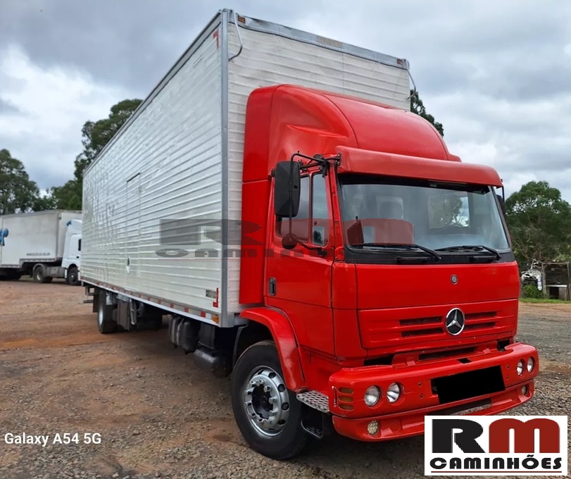 Mercedes Benz 1718 2011